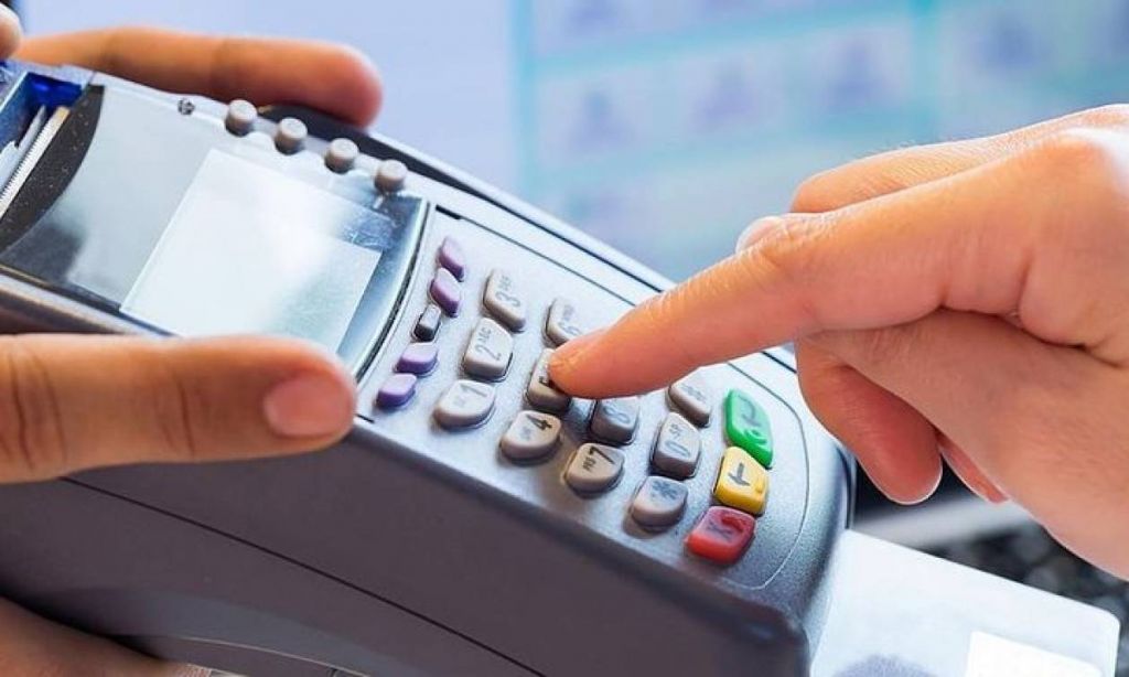 Η Υποχρέωση των Ηλεκτρονικών Συναλλαγών Όλοι οι φορολογούμενοι που έχουν εισοδήματα από μισθούς, συντάξεις, επιχειρηματική δραστηριότητα ή εκμετάλλευση ακινήτων, υποχρεούνται να καλύψουν ένα συγκεκριμένο ποσοστό