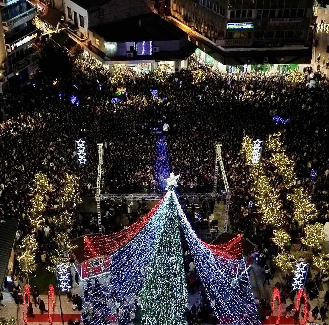 Η μαγεία των γιορτών στη Λαμία! Μπισκοτούπολη στην Πλ. Διάκου, το «Εξπρές των Ονείρων»