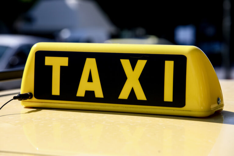 Τριήμερη απεργία ταξί από την Τρίτη