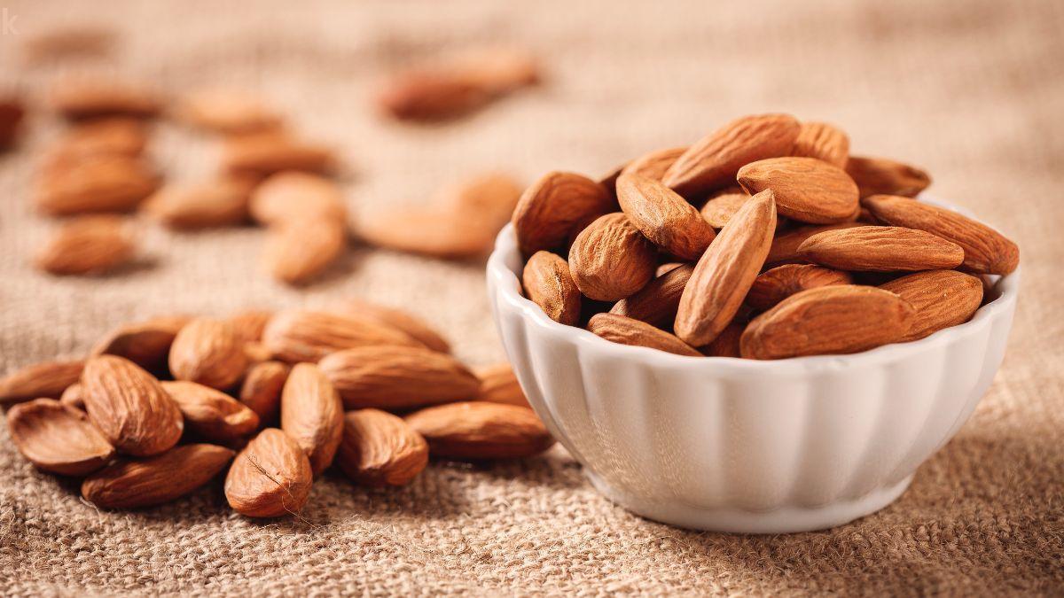 Ειδικοί αποκαλύπτουν την ακριβή ποσότητα αμυγδάλων (πάνω από 60γρ) που θωρακίζει το DNA από το οξειδωτικό στρες, προστατεύοντας από γήρανση και χρόνιες παθήσεις.