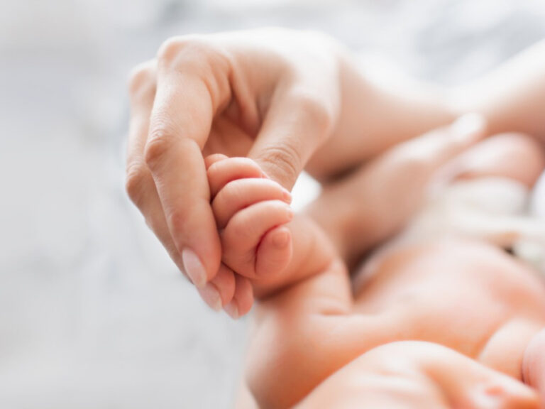 Ποιες μητέρες δικαιούνται το επίδομα μητρότητας – Όλες οι διευκρινίσεις και στοιχεία αιτήσεων