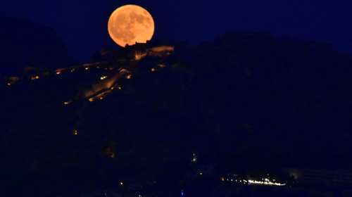 Απόψε το Full Moon Party στην Αγία Μαρίνα